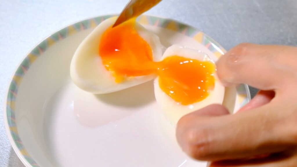 超半熟卵もキレイに剥ける